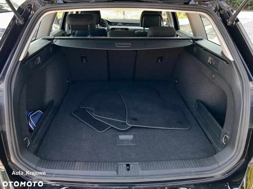 Volkswagen Passat 2.0 TSI Business DSG - 35