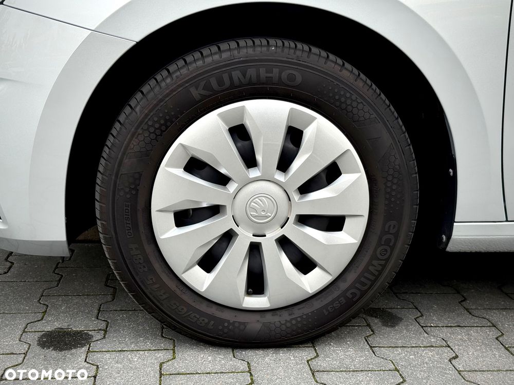 Skoda Fabia 1.0 Essence - 17