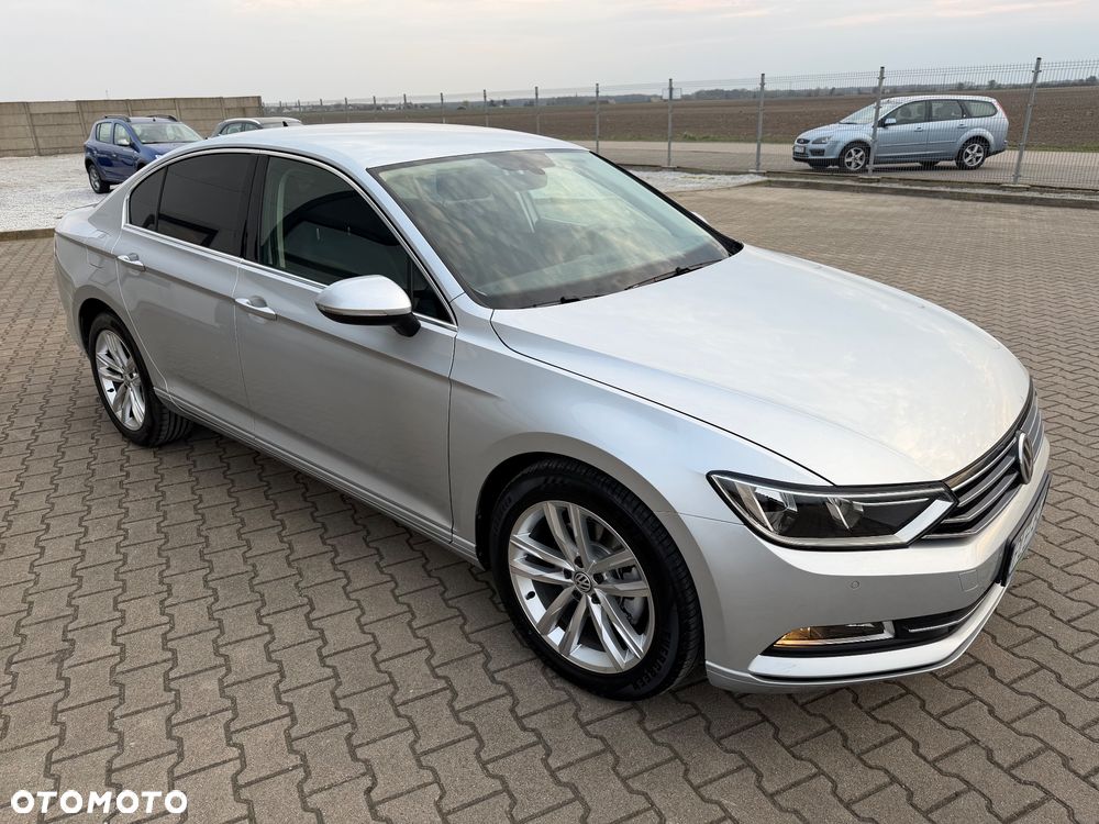 Volkswagen Passat 1.8 TSI (BlueMotion Technology) DSG Comfortline - 1