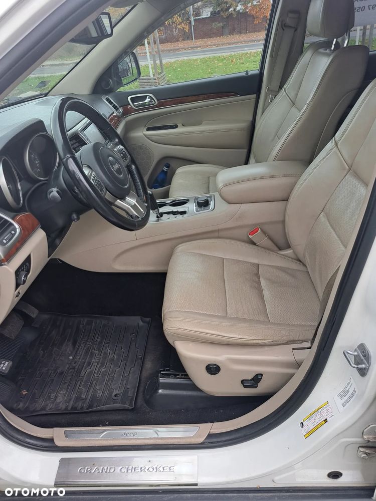 Jeep Grand Cherokee - 16