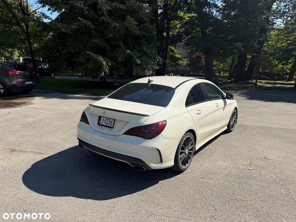 Mercedes-Benz CLA 250 4Matic 7G-DCT UrbanStyle Edition - 4