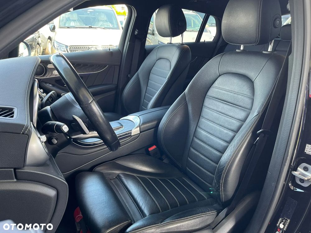 Mercedes-Benz GLC 300 e 4-Matic - 12