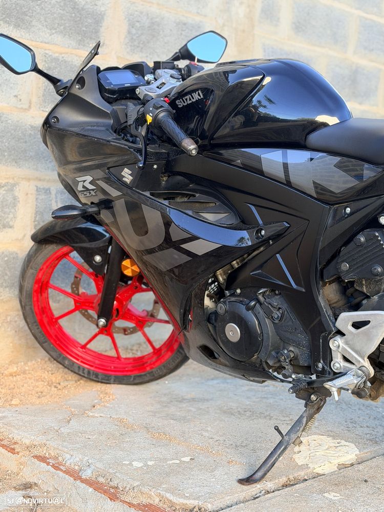 Suzuki GSX-R - 12