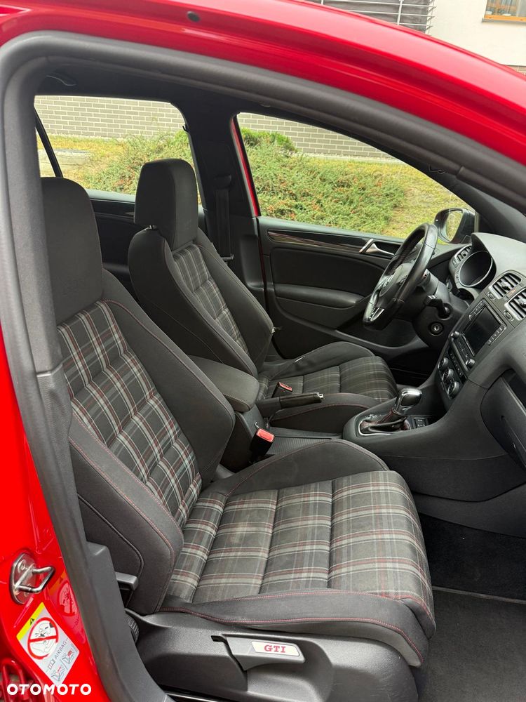 Volkswagen Golf - 11