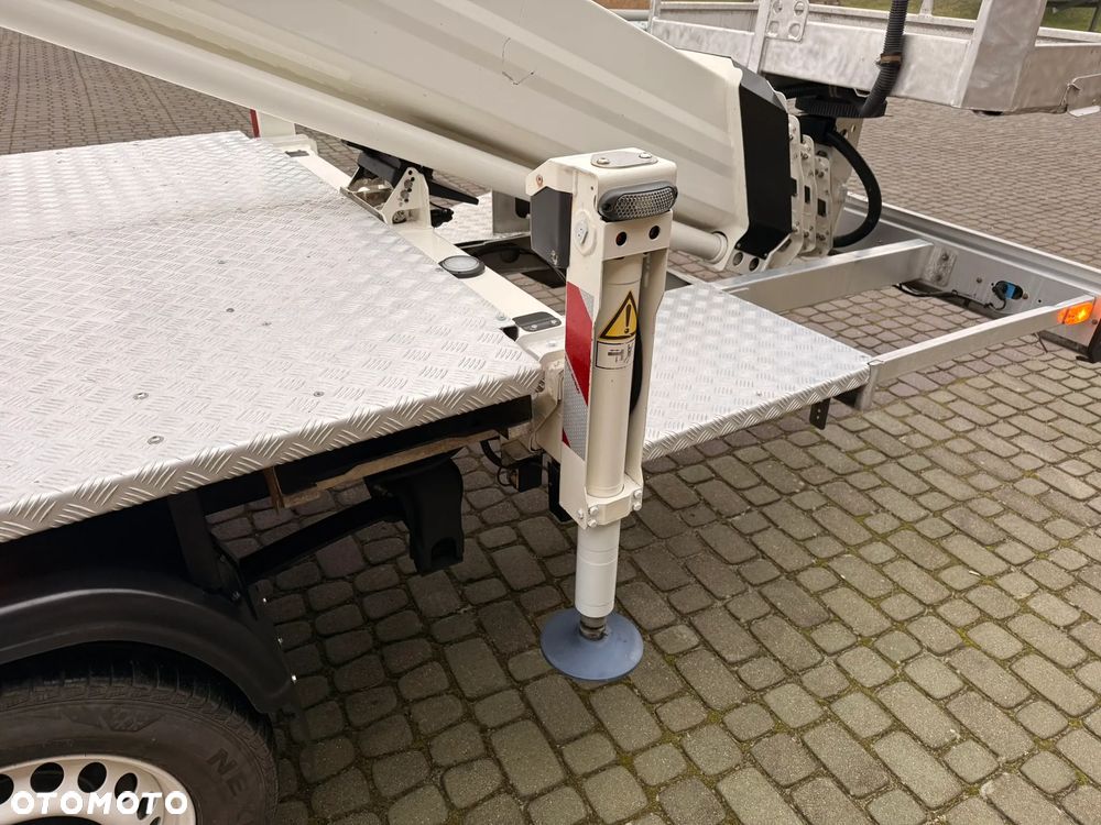 Ruthmann TB270 (27m w bok 14,2m)Mercedes Sprinter - 11