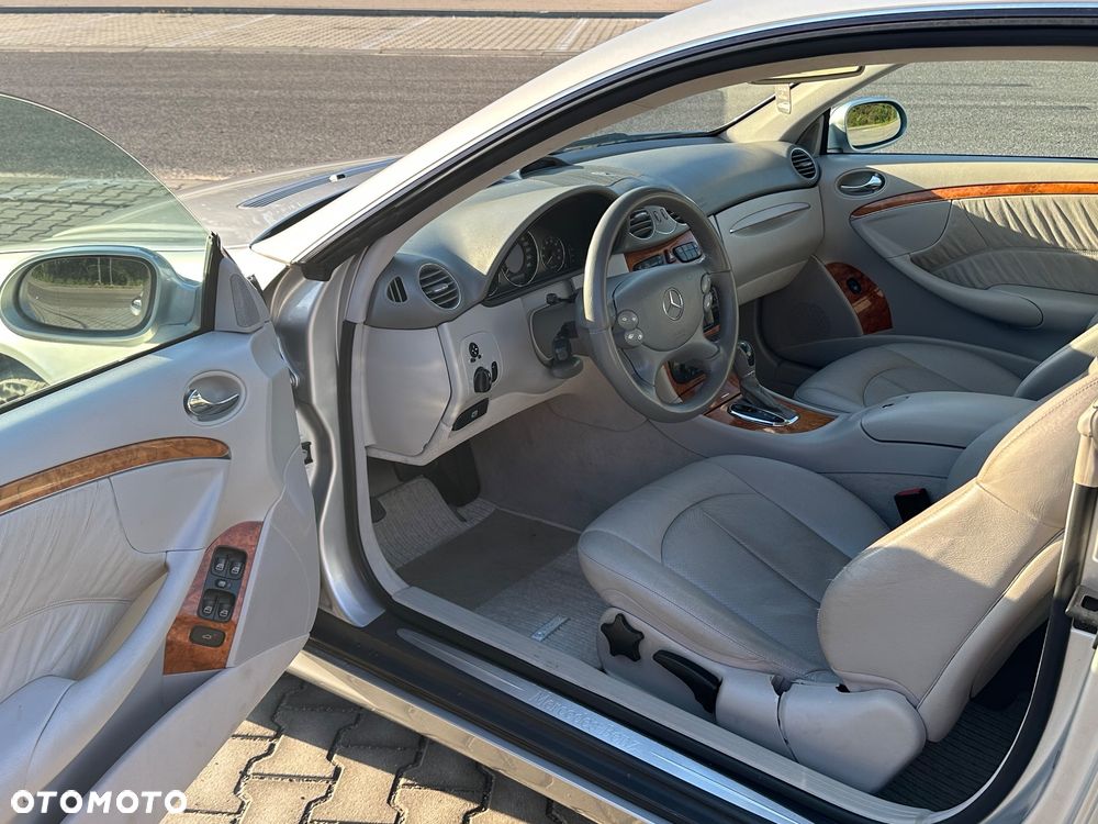 Mercedes-Benz CLK - 11