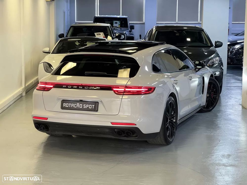 Porsche Panamera Sport Turismo 4 E-Hybrid - 18