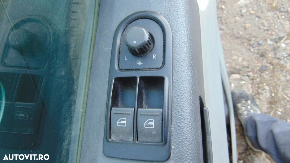 Usi stanga dreapta,oglinzi,macarale,geamuri,butoane geamuri VW T5 facelift an 2009-2015 - 13