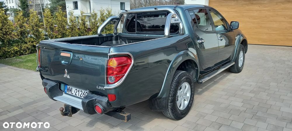 Mitsubishi L200 - 6