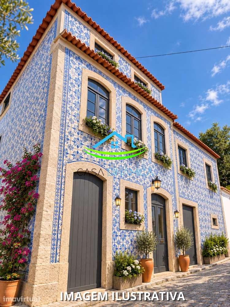 Moradia Senhorial com 422 m² de construção e lote de 598 m² - Grande imagem: 3/39