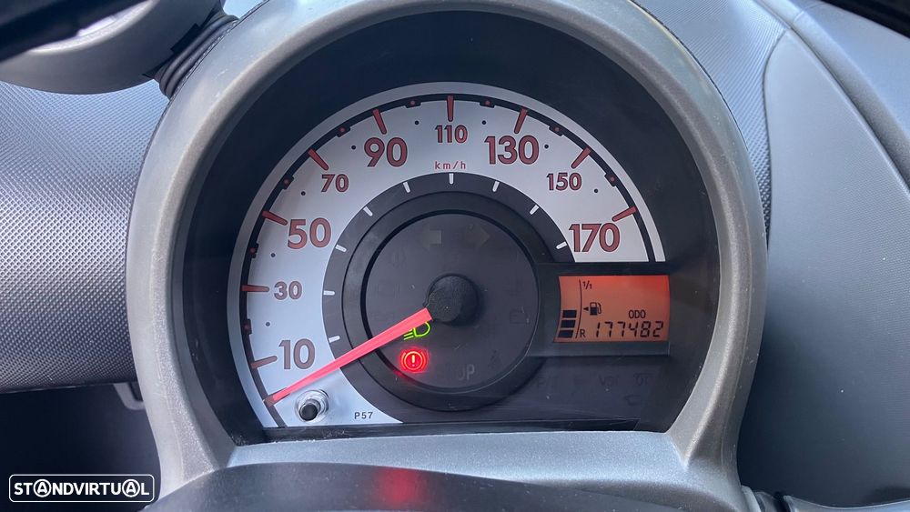 Peugeot 107 1.0 Black&Silver - 14