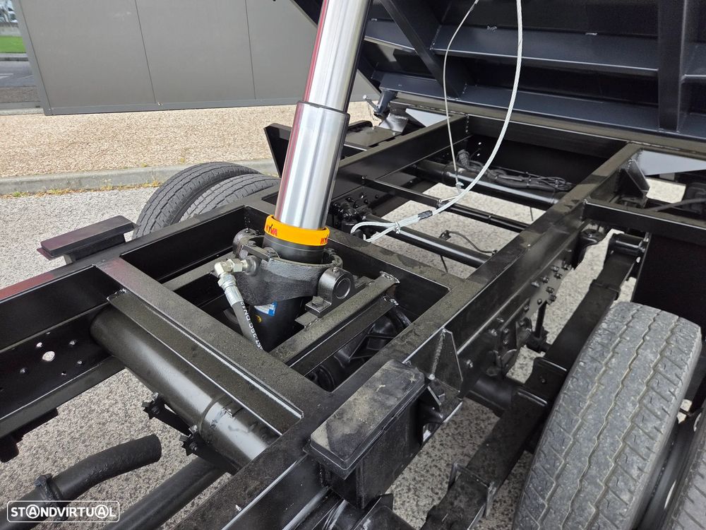 Mitsubishi Canter 3c13 tribasculante - 10