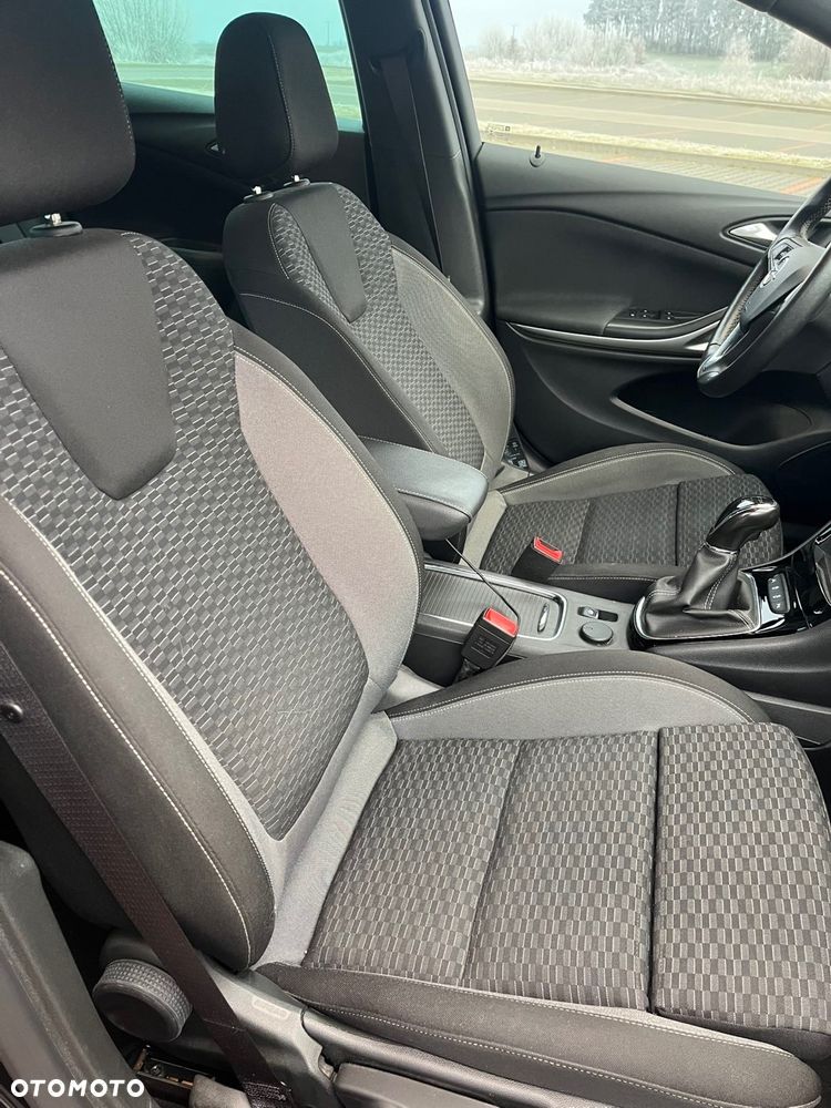 Opel Astra 1.2 T GS Line S&S - 8