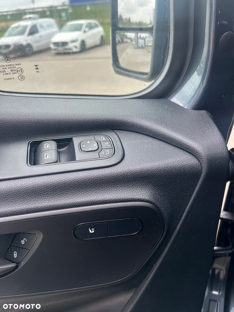 Mercedes-Benz Sprinter - 12