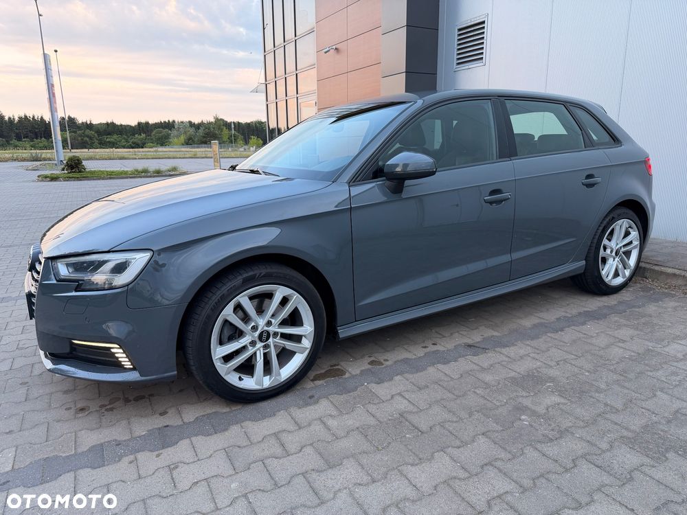 Audi A3 Sportback 40 e-tron S tronic sport - 3
