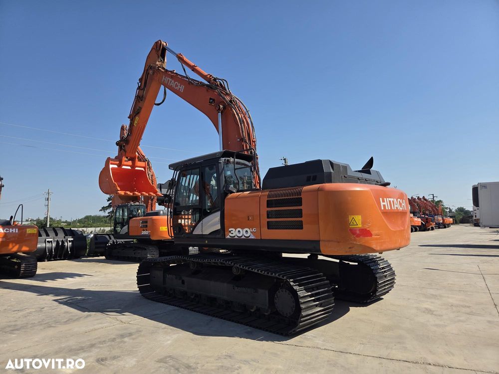 Hitachi ZX300LC-6, 2020, 8.155h, cupa NOUA 1,8m, 31,3 tone, protectie cabina, inst picon pe brate, gresare automata, lant 90% bun doar 700h deplasare, ad sapare 8m, motor Isuzu, 3 pompe hidr HITACHI, camera spate si laterale, STARE BUNA, 94.900 Eur+Tva - 28