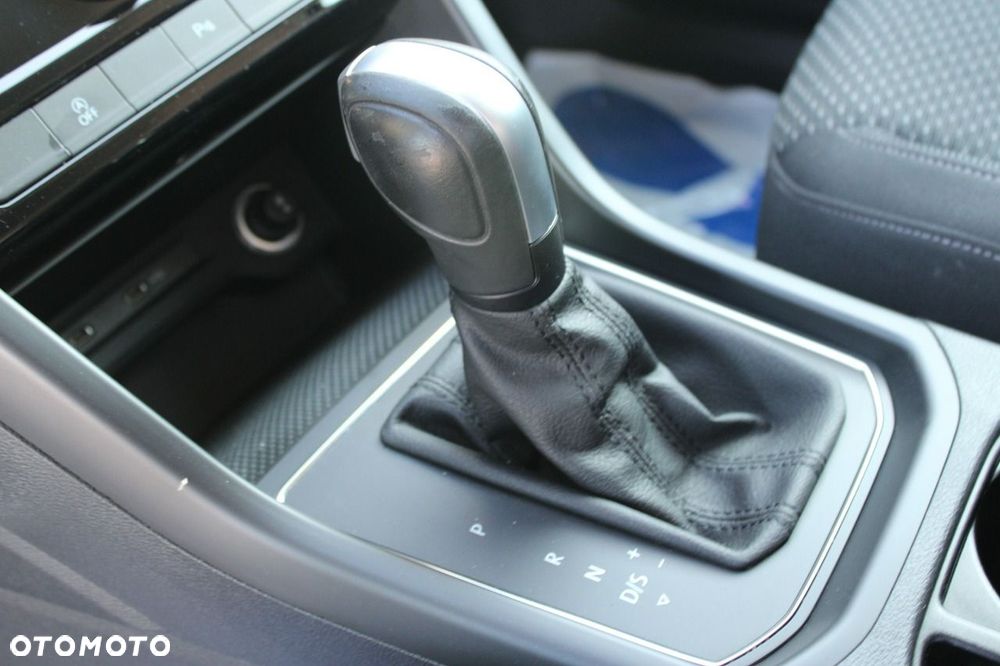 Volkswagen Touran - 23