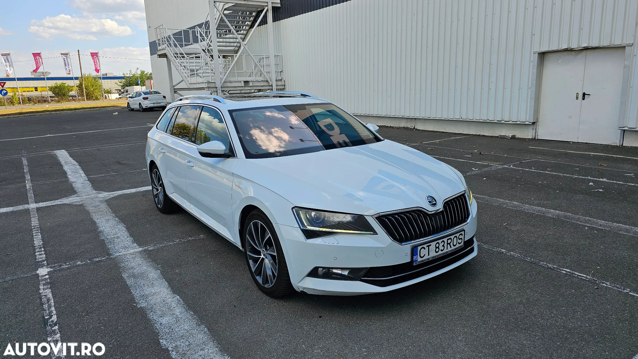 Skoda Superb 2.0 TDI DSG L&K - 2