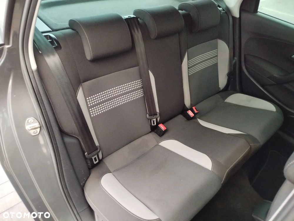 Volkswagen Polo - 23