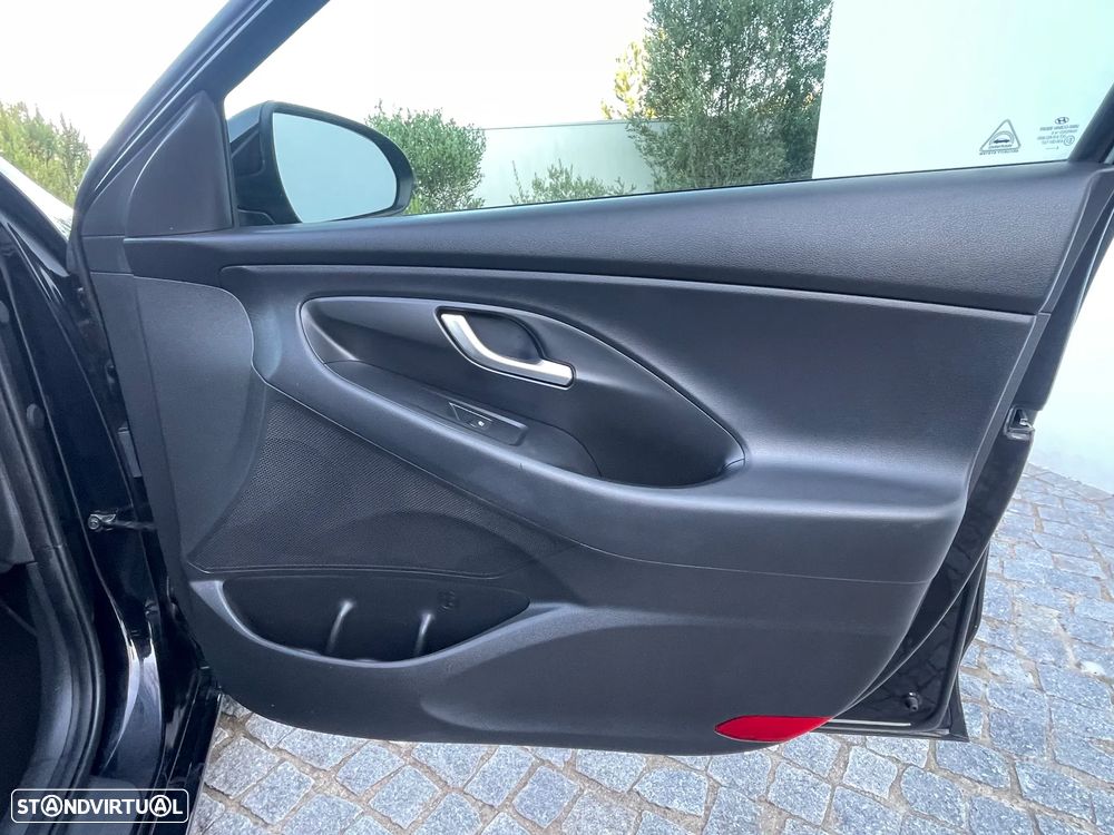 Hyundai i30 CW - 24