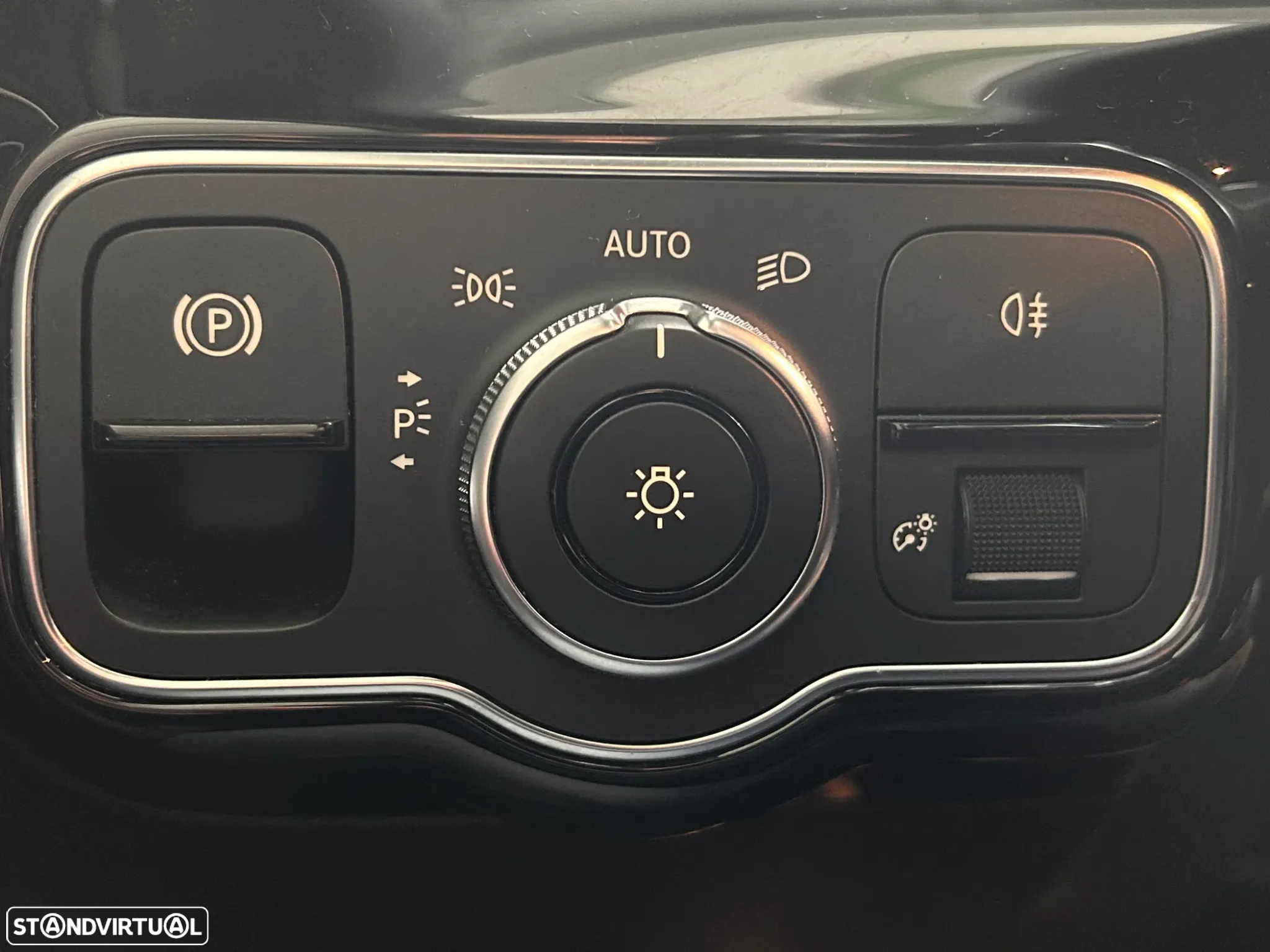 Mercedes-Benz A 180 Limousine d AMG Line Aut. - 36