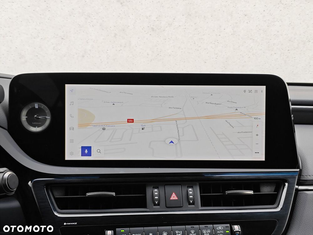 Lexus ES 300h Business Edition - 18