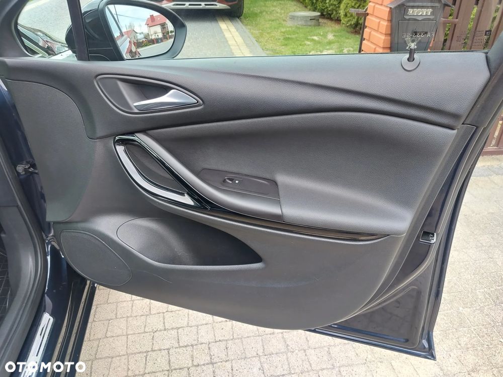 Opel Astra 1.4 Turbo Edition - 26