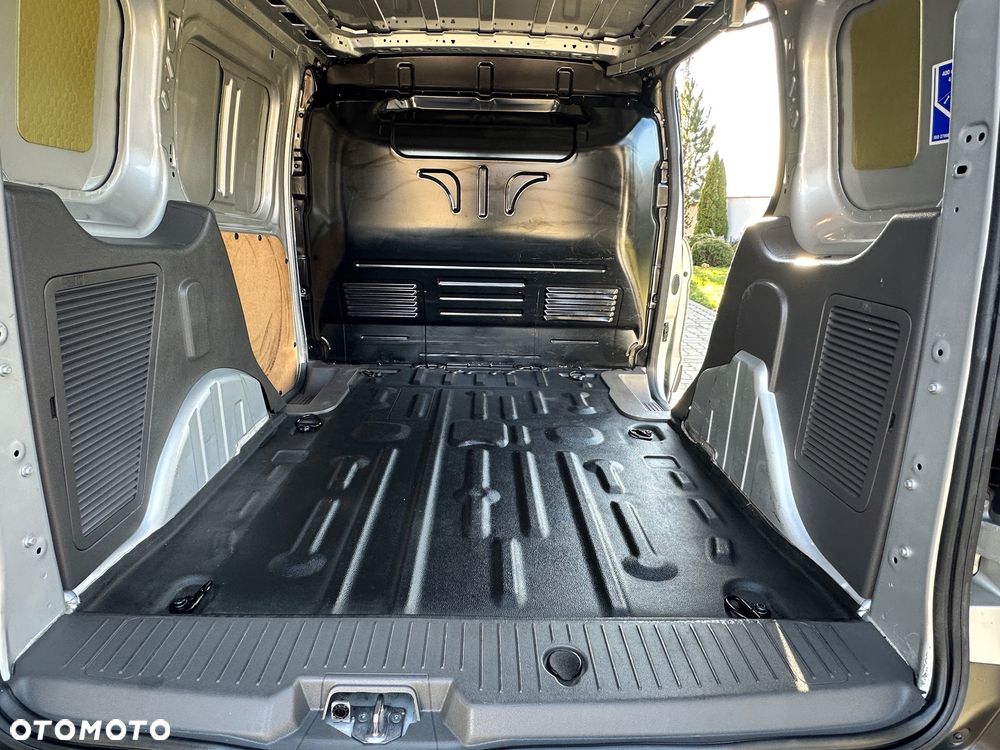 Ford Transit Connect - 26