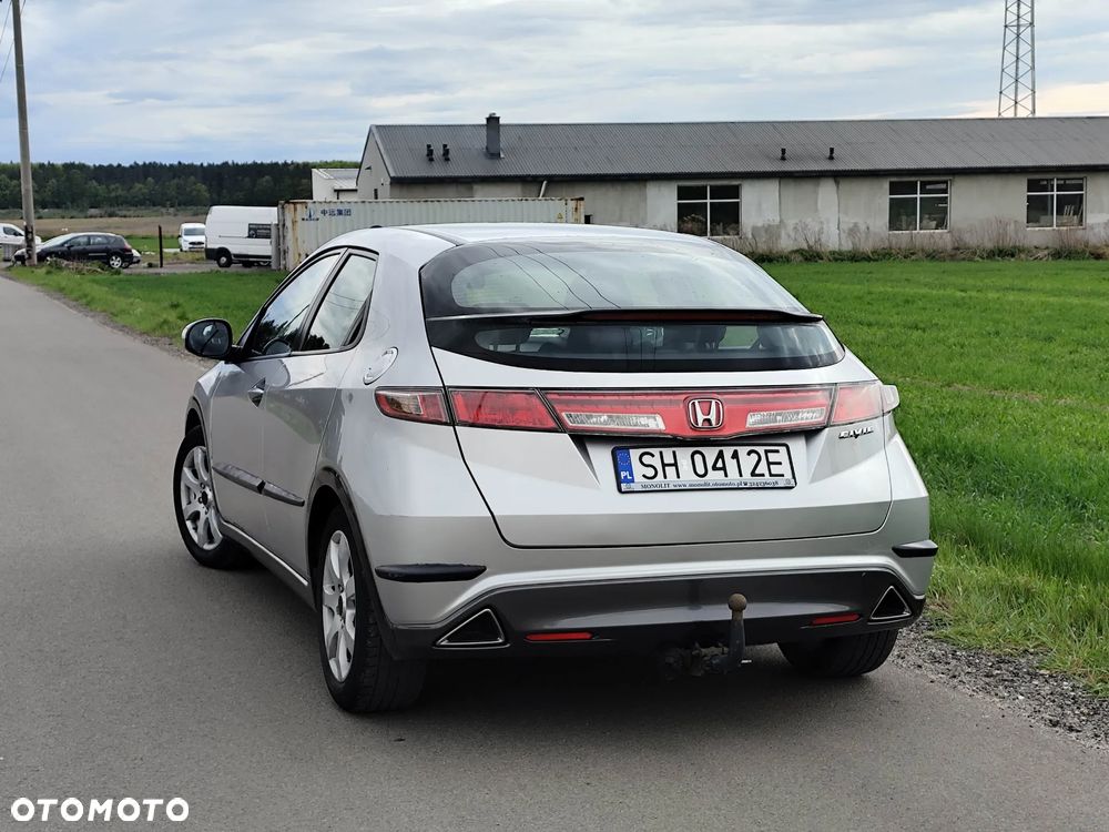 Honda Civic 1.4 i-VTEC - 11