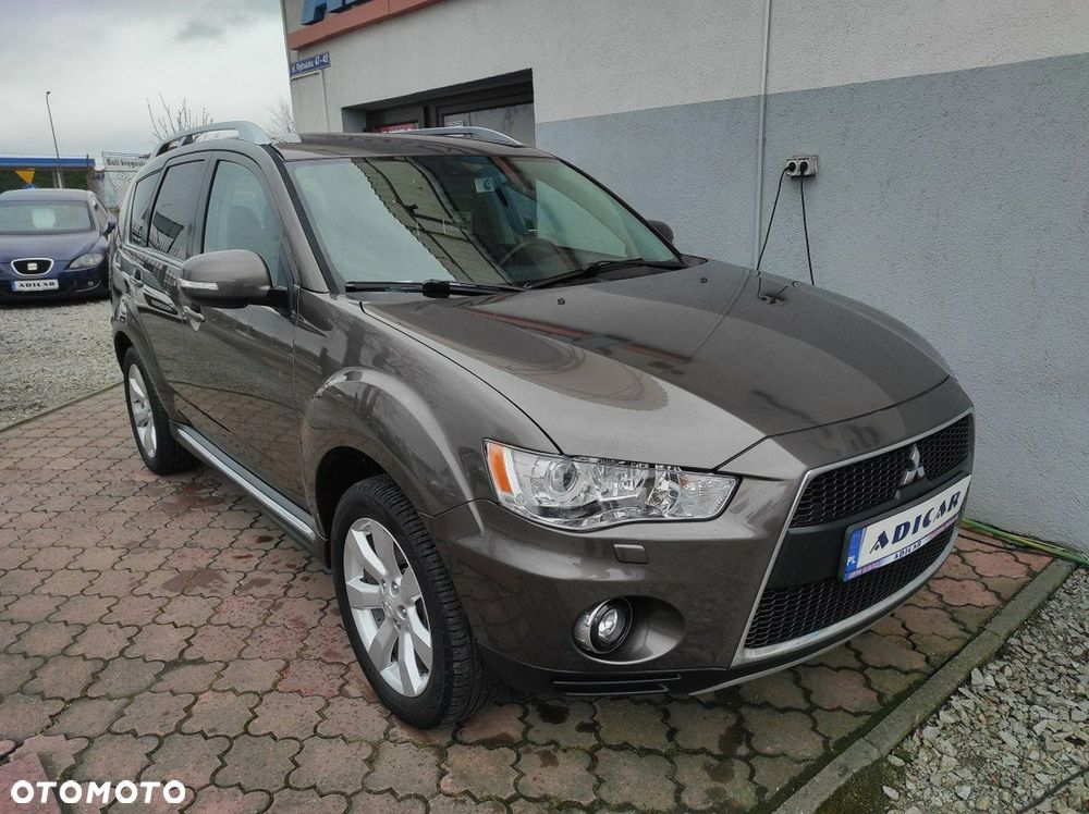 Mitsubishi Outlander - 8