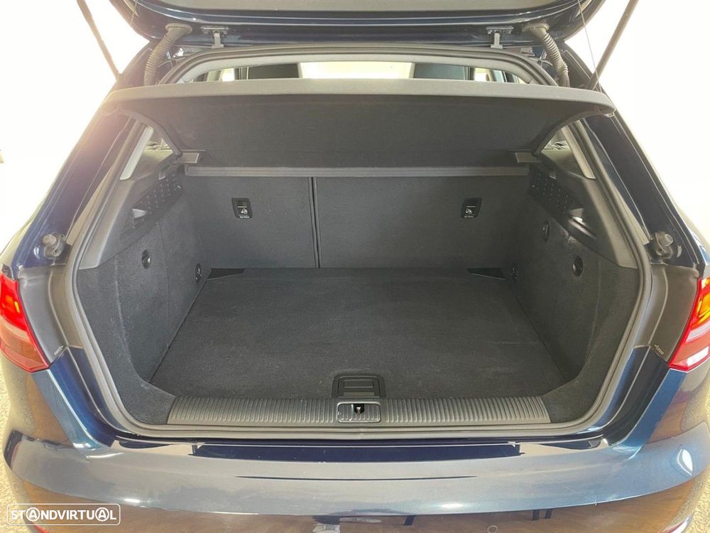 Audi A3 Sportback 30 TDI Design - 27