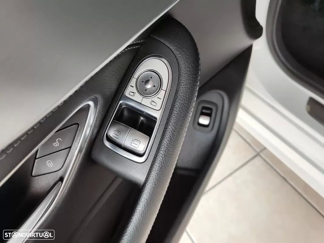 Mercedes-Benz C 220 d Coupe 9G-TRONIC AMG Line - 21
