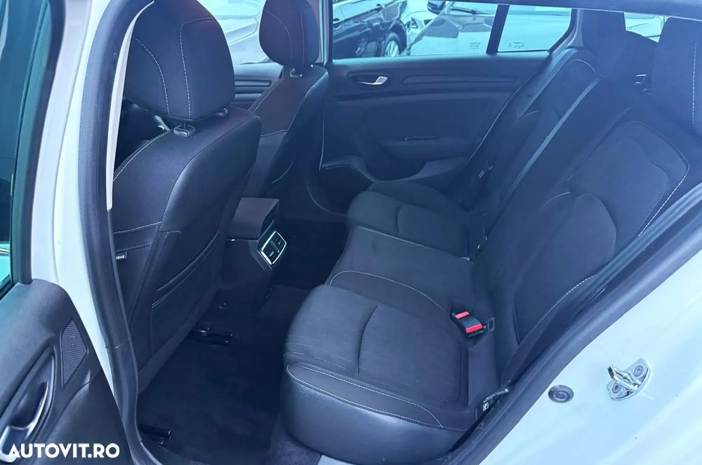 Renault Megane BLUE dCi EDC Limited - 8