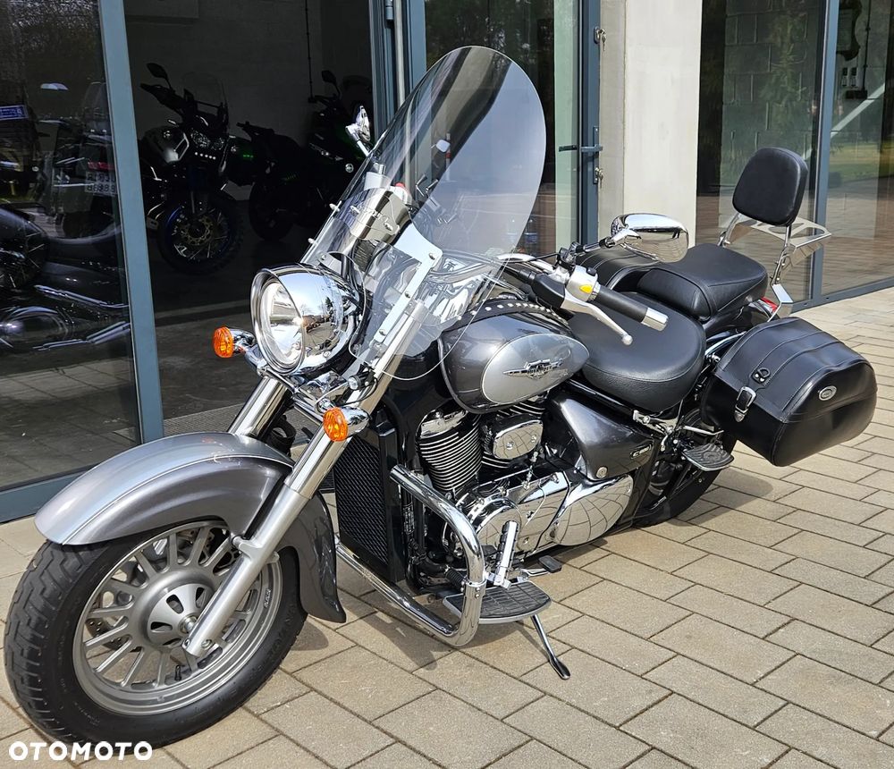 Suzuki Intruder - 8