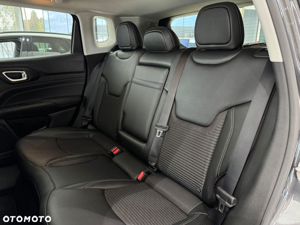 Jeep Compass - 13