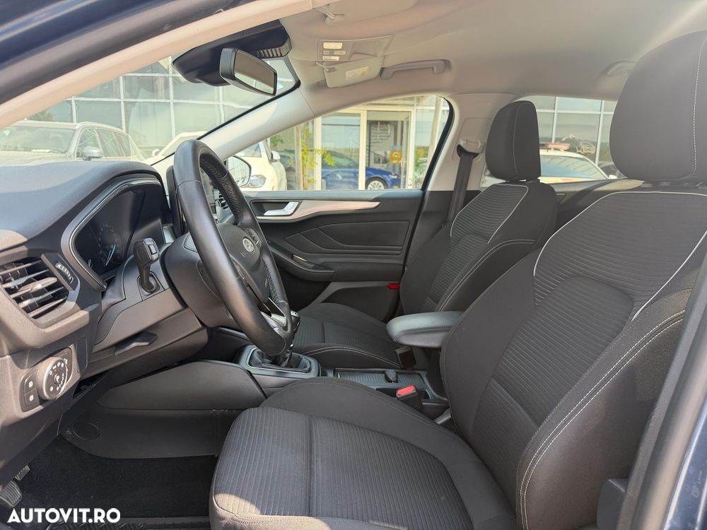 FORD Focus 2022 — imagine 9