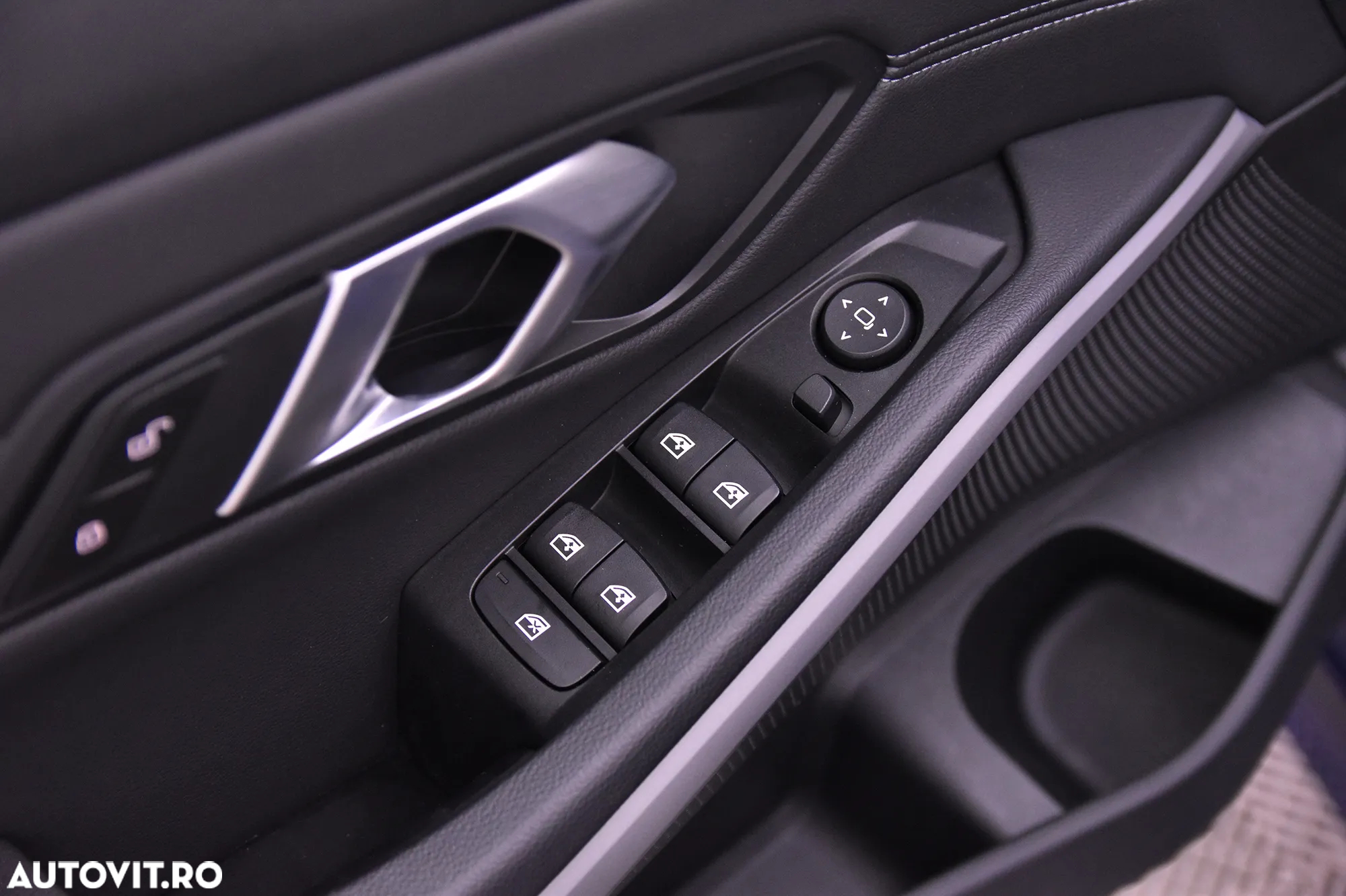 BMW Seria 3 320i AT - 14