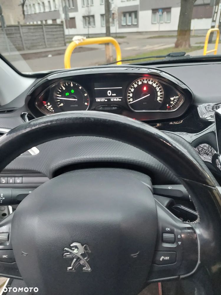 Peugeot 208 1.6 BlueHDi Active S&S - 8