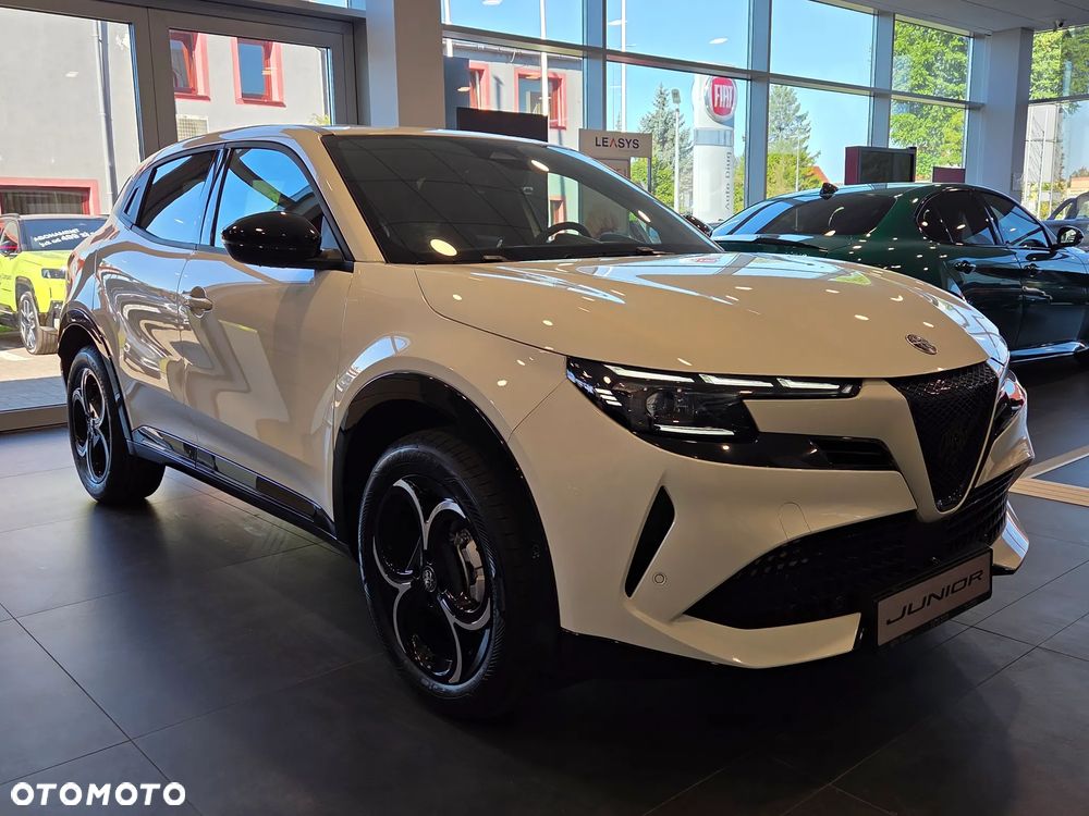 Alfa Romeo Junior 1.2 mHEV Ti eDCT - 3