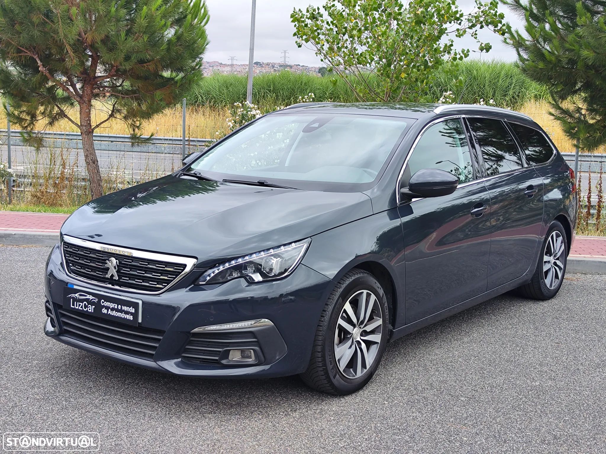 Peugeot 308 SW 1.2 PureTech Allure Full LED EAT8 - 1