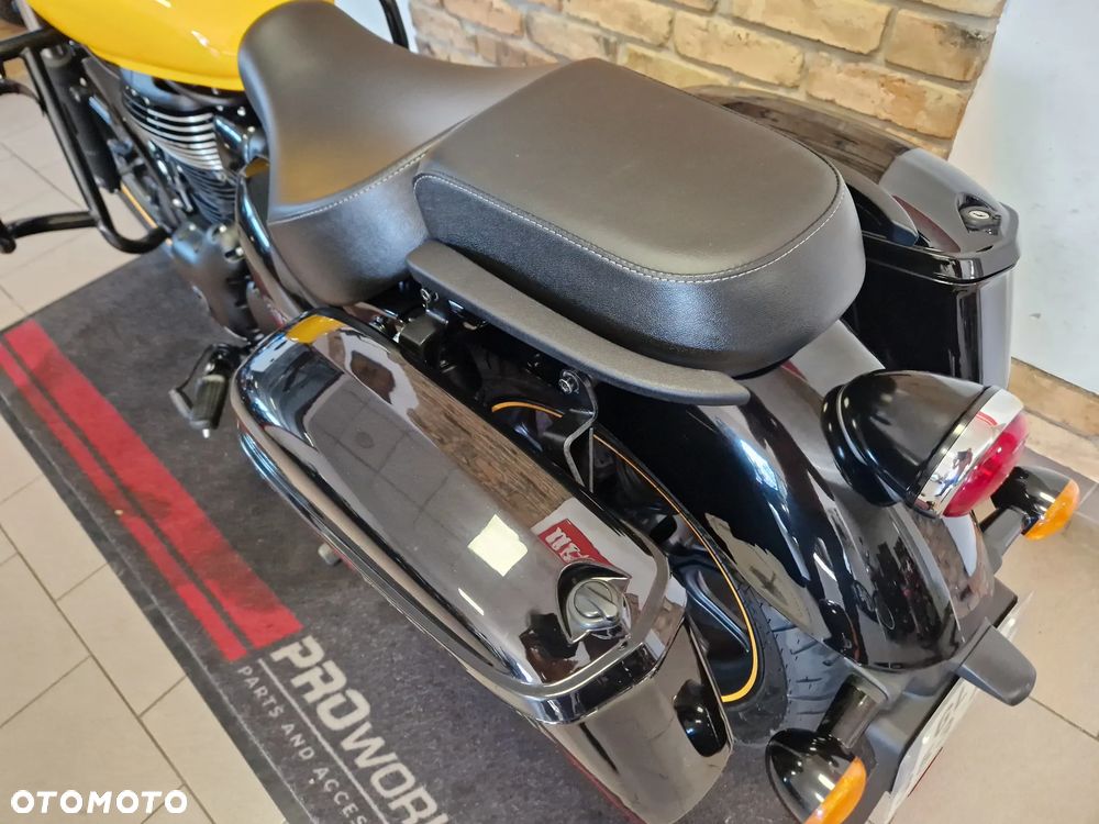 Royal Enfield Meteor - 12