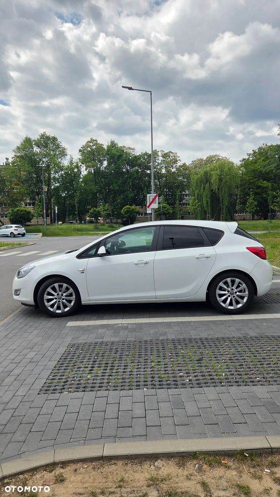 Opel Astra 1.7 CDTI ecoFLEX - 6