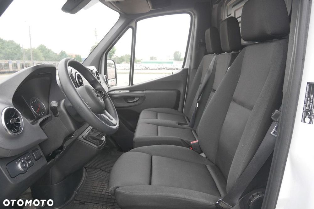 Mercedes-Benz Sprinter 317 CDI Długi LED Hak Zab. Warsztatowa Navi Kamera SalonPL VAT23% Właścicielem pojazdu jest Ayvens Financial Services Polska - 8