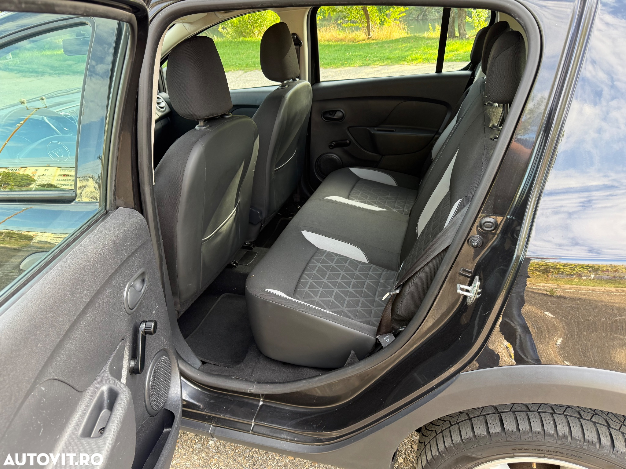 Dacia Sandero Stepway dCi 90 Prestige - 8