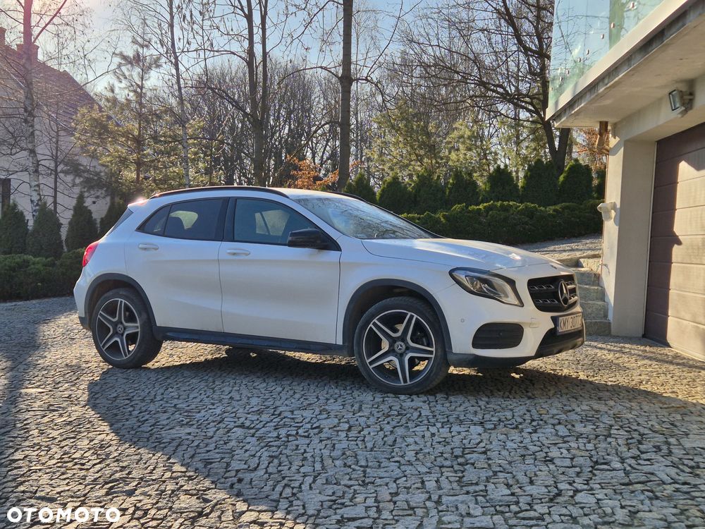 Mercedes-Benz GLA 220 4-Matic AMG Line - 4