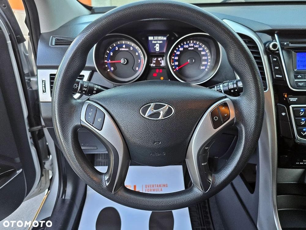 Hyundai i30 1.6 Classic EU5 - 22
