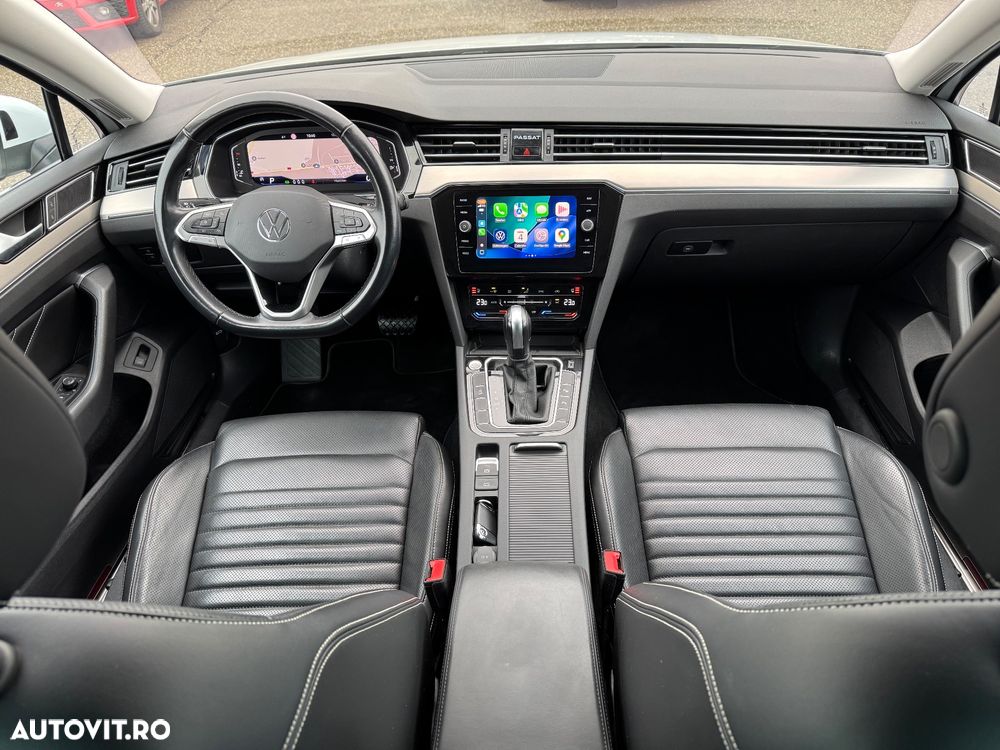 Volkswagen Passat Variant 2.0 TDI SCR DSG Elegance - 30