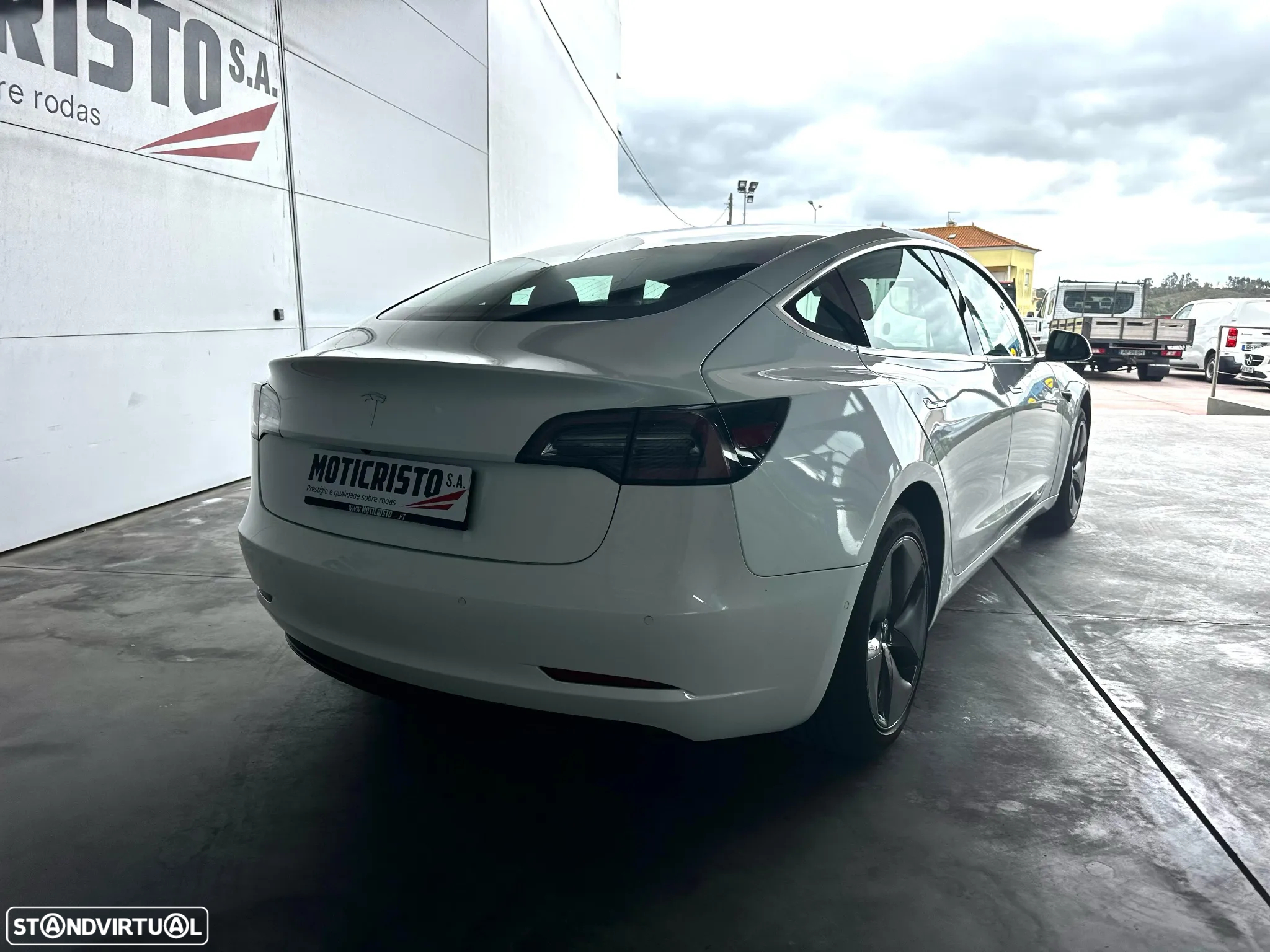 Tesla Model 3 Standard Range Plus RWD - 5