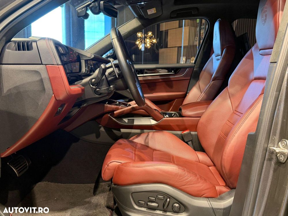 Porsche Cayenne - 19