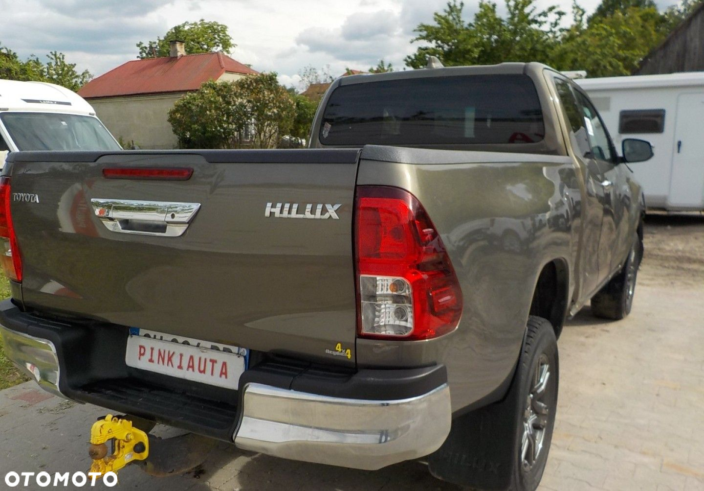 Toyota Hilux - 16
